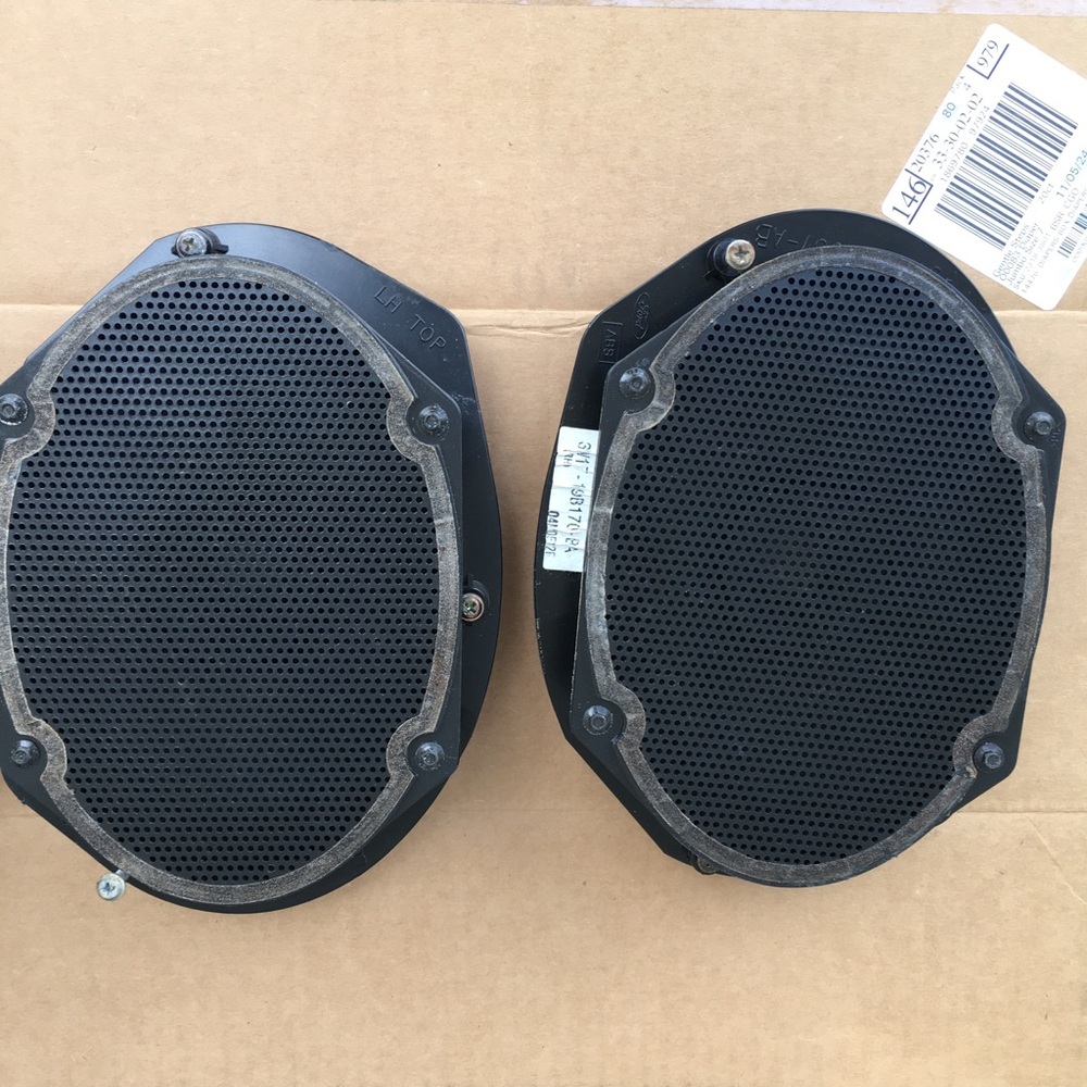 Black Oval Front/Rear 2004 Lincoln Town car Speaker(Auto Car Parts) - Picture 4 of 10